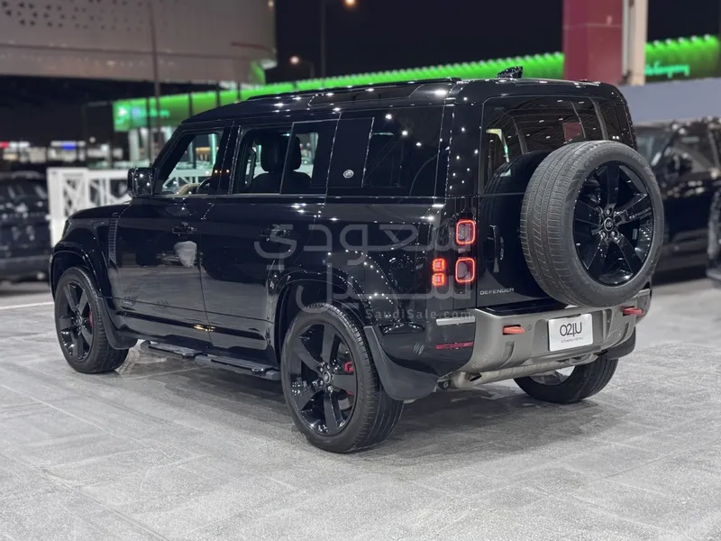 2021 لاند روفر ديفيندر اكس