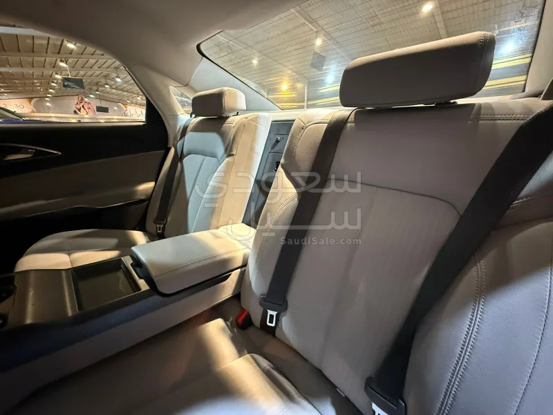 2021 فورد توروس امبيانتي