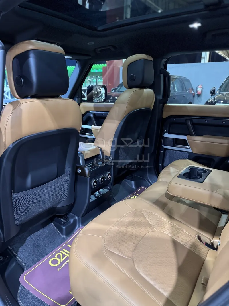 2024 لاند روفر ديفيندر اتش اس اي