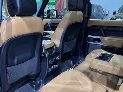 2024 لاند روفر ديفيندر اتش اس اي