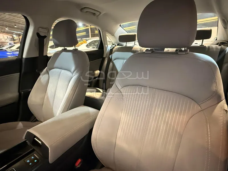 2021 فورد توروس امبيانتي