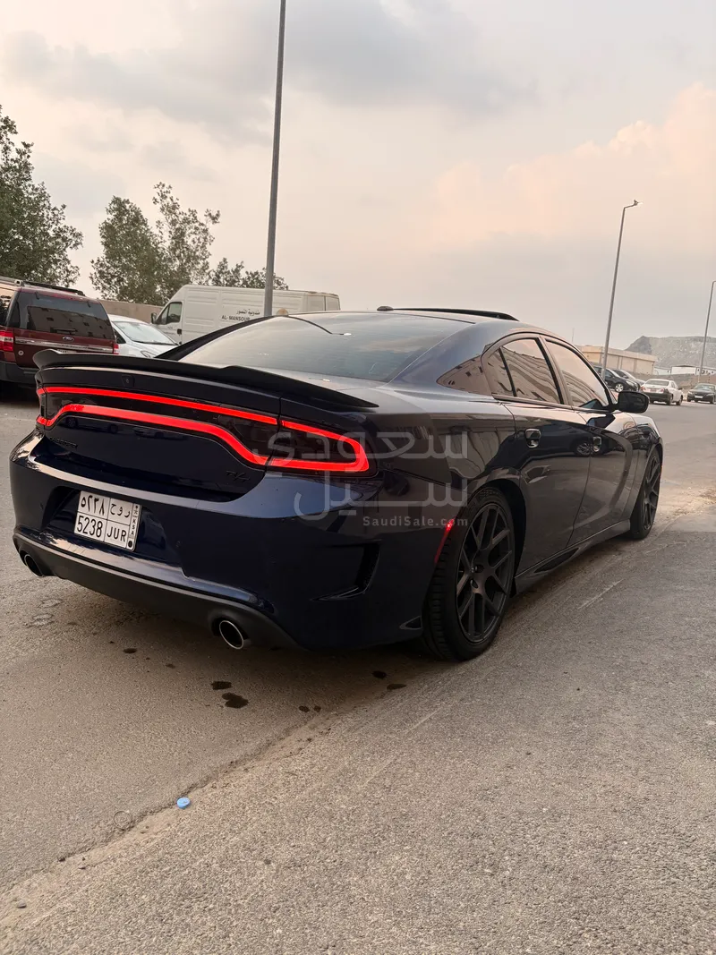 2017 دودج تشارجر ار تي