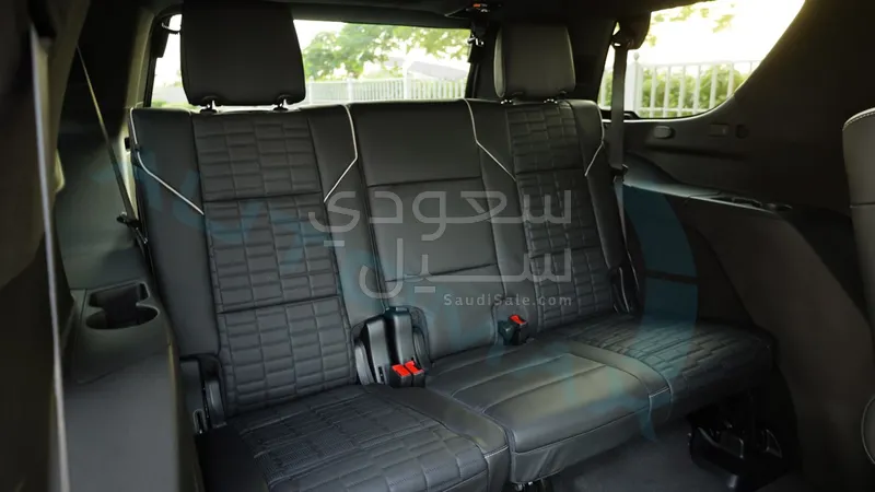 2025 كاديلاك اسكاليد سبورت