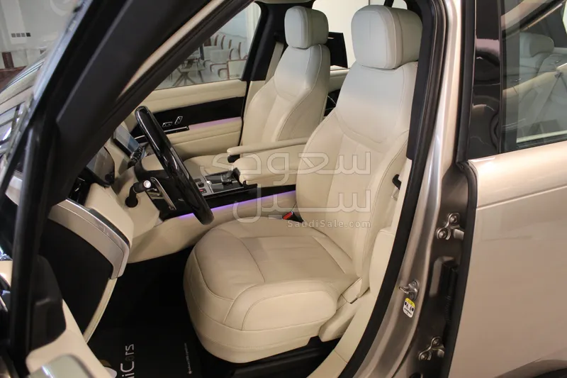 2023 Land Rover Range Rover HSE