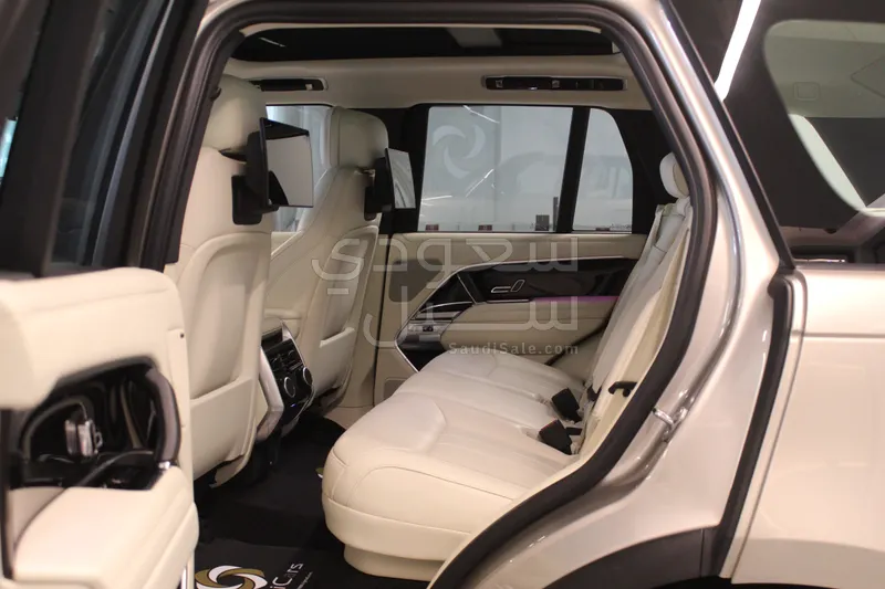 2023 Land Rover Range Rover HSE