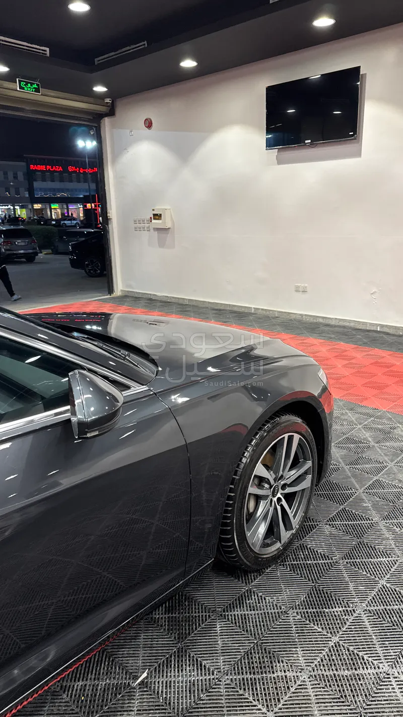 2022 اودي اي 6 40 تي اف اس اي