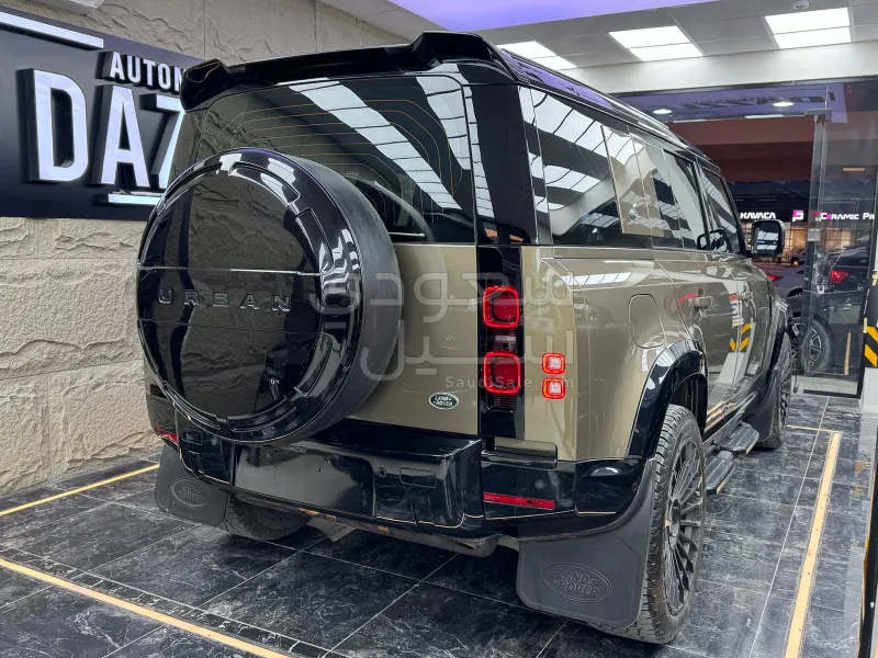 2023 لاند روفر ديفيندر اتش اس اي