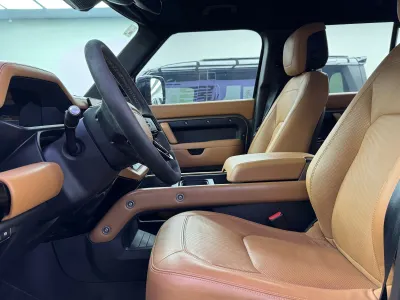 2023 لاند روفر ديفيندر اتش اس اي