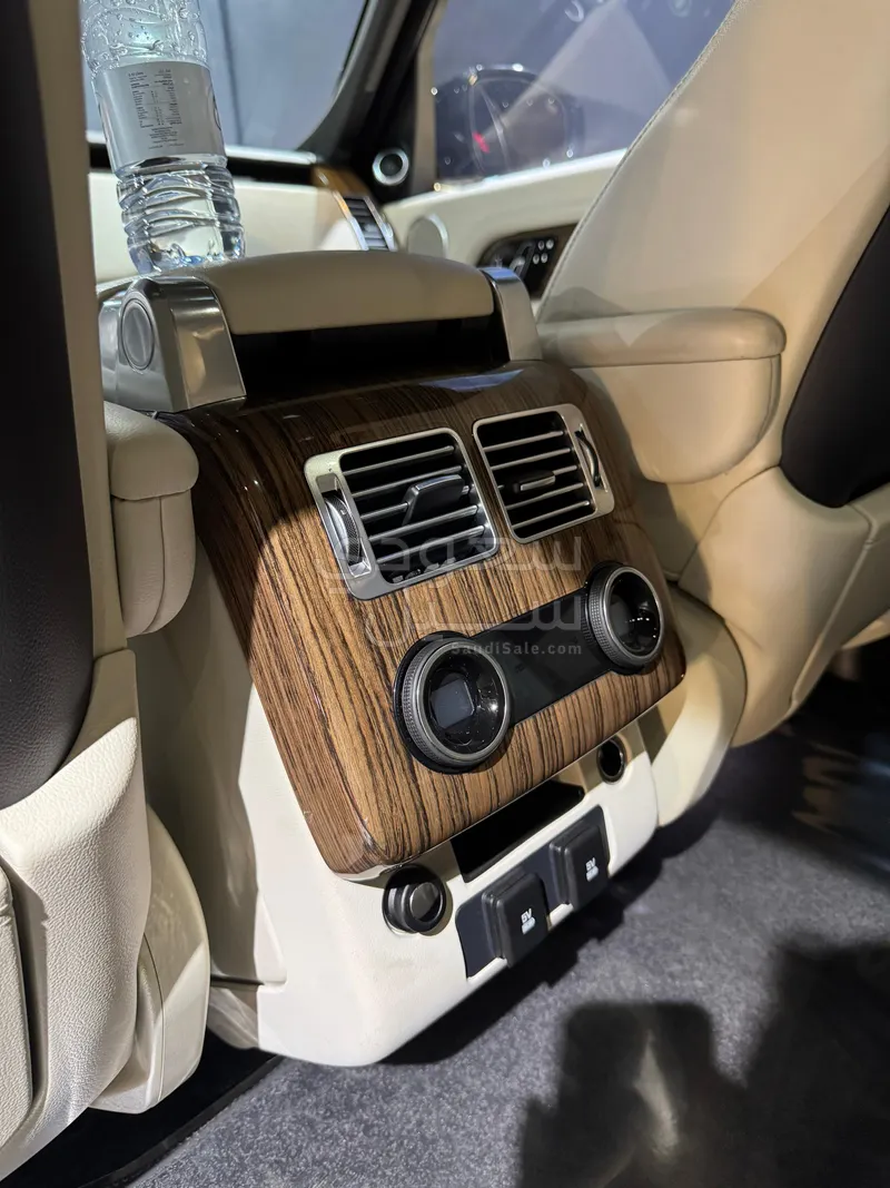 2021 لاند روفر رينج روفر اتش اس اي