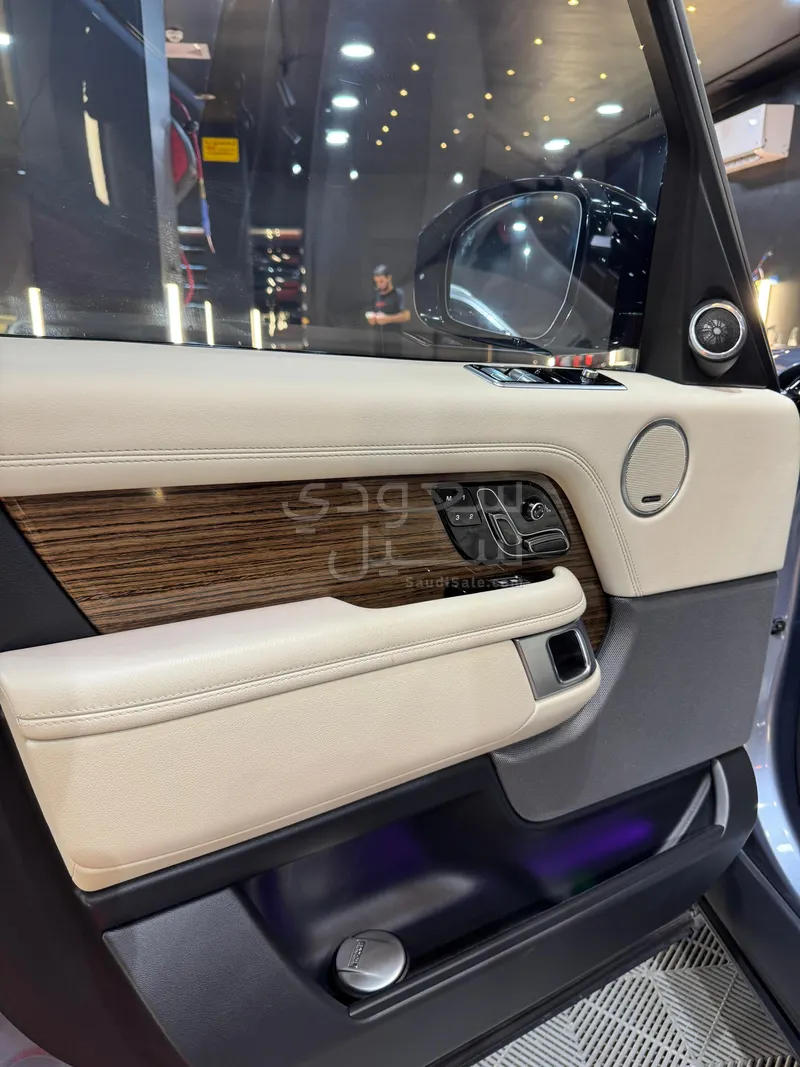 2021 لاند روفر رينج روفر اتش اس اي