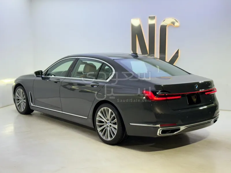 2022 بي ام دبليو الفئة السابعة 730 إل أي