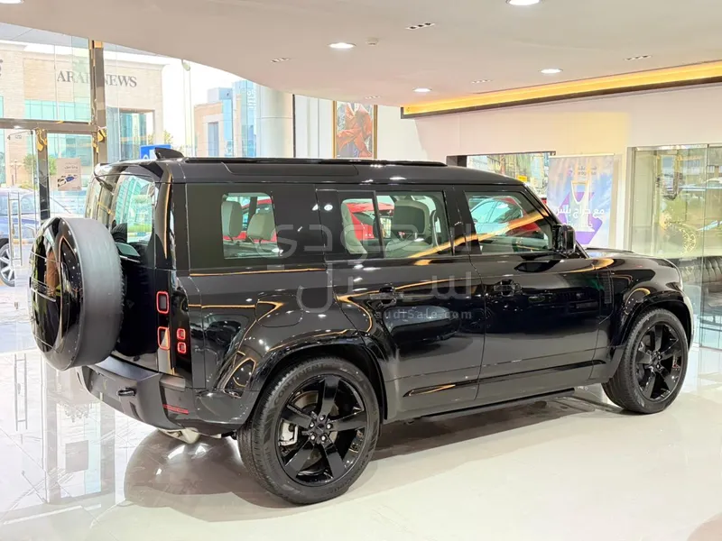 2026 لاند روفر ديفيندر اكس داينمك