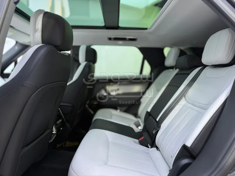 2023 لاند روفر رينج روفر سبورت اس اي