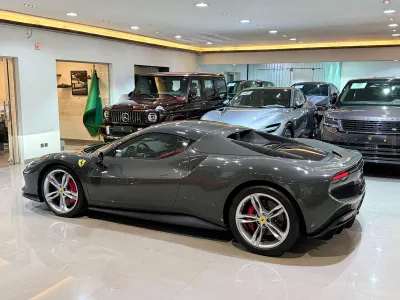 2025 فيراري جي تي اس 296