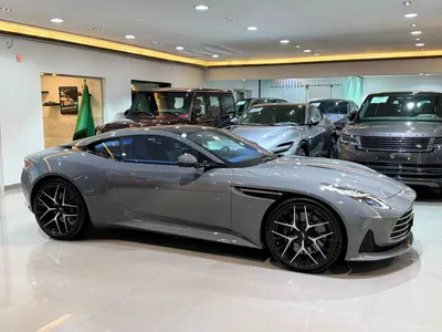 2025 استون مارتن دي بي 12