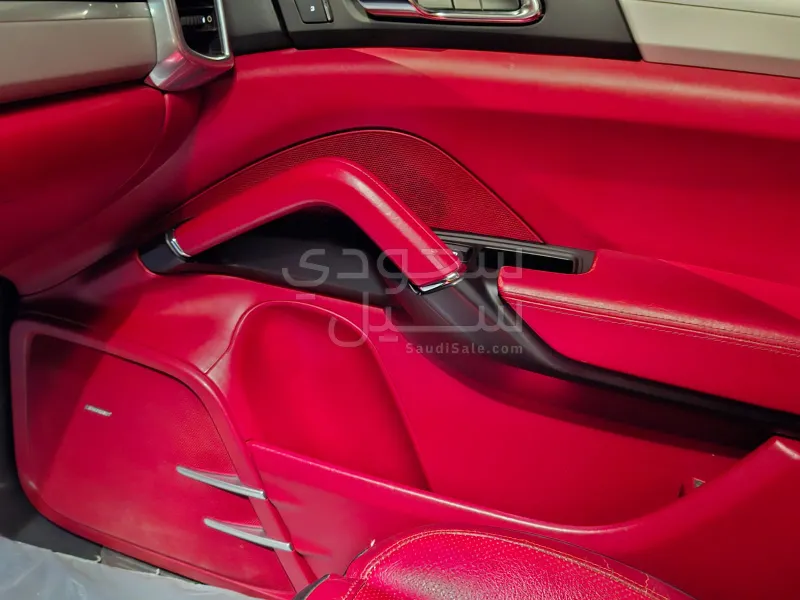 2016 بورش كايين جي تي اس