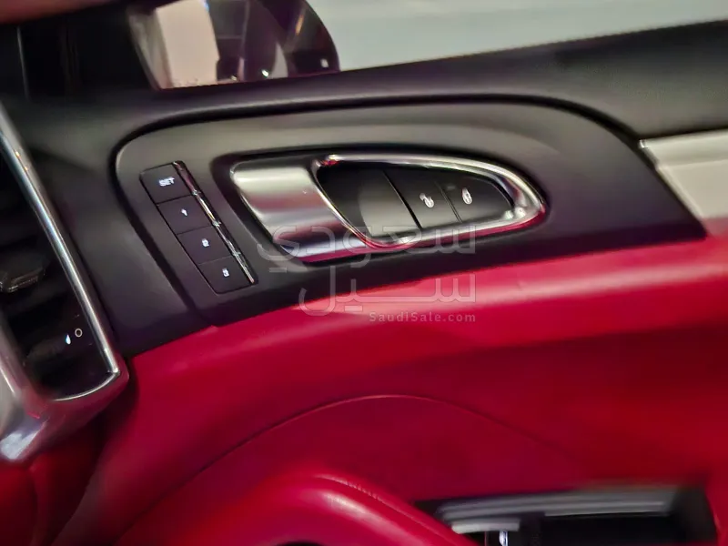 2016 بورش كايين جي تي اس