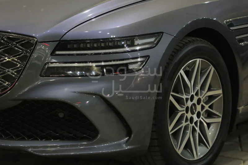 2025 جينيسيس جي 80