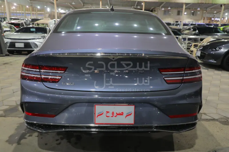 2025 جينيسيس جي 80