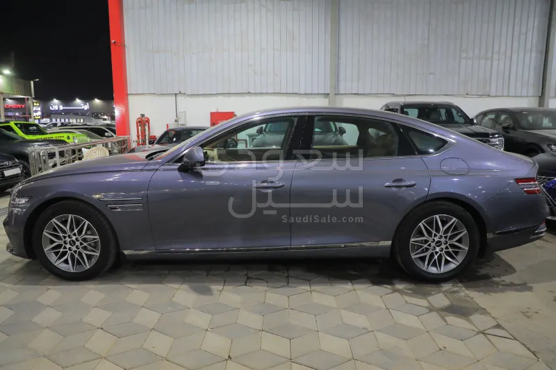 2025 جينيسيس جي 80