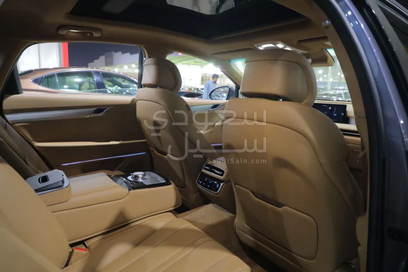 2025 جينيسيس جي 80