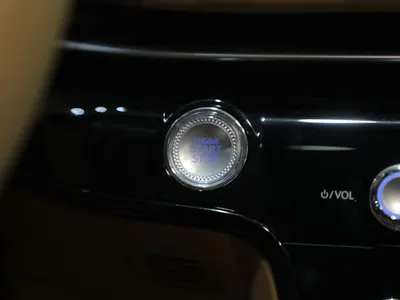 2025 جينيسيس جي 80