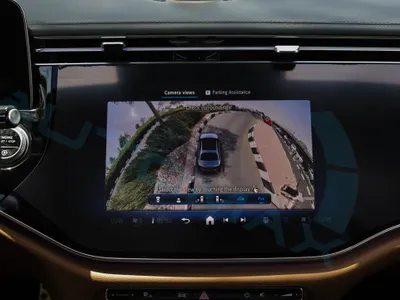 2026 مرسيدس - بنز إي 300 أي إم جي