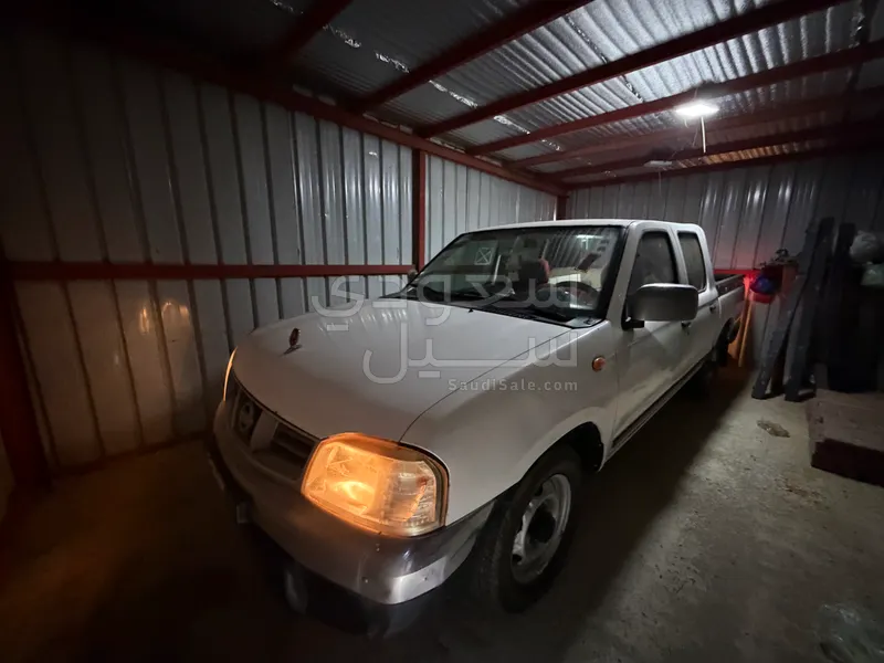 2015 نيسان بيك اب