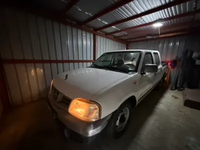 2015 نيسان بيك اب