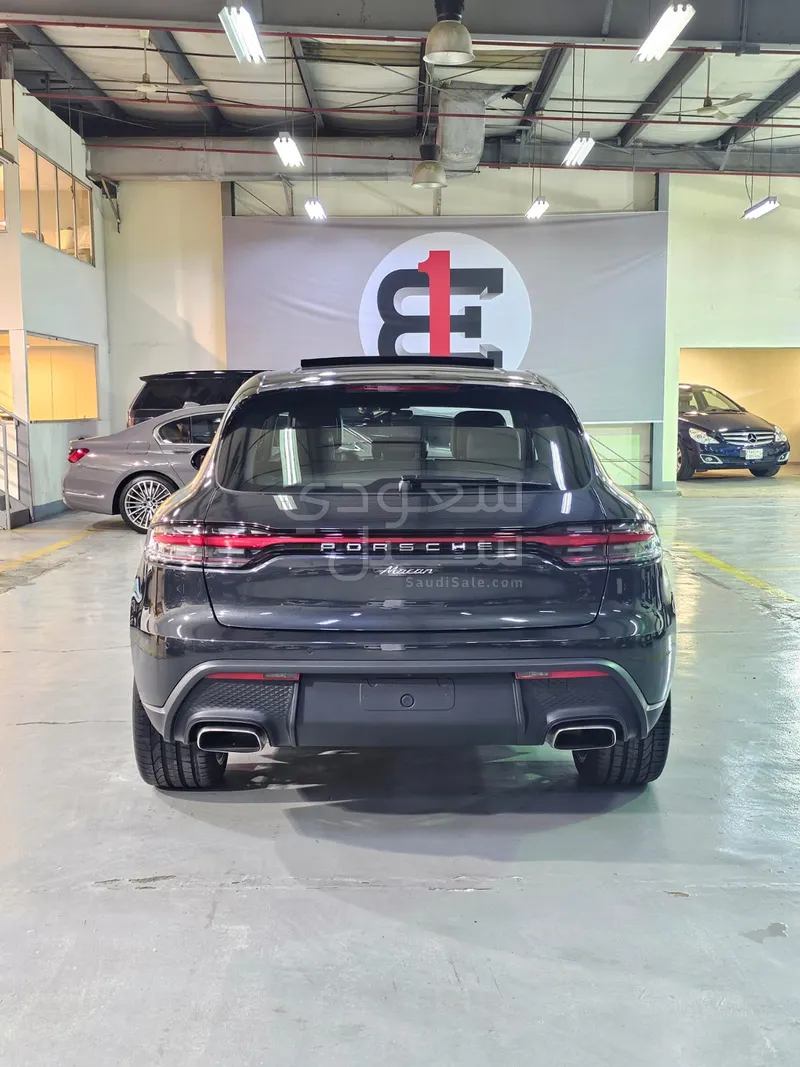 2025 Porsche Macan