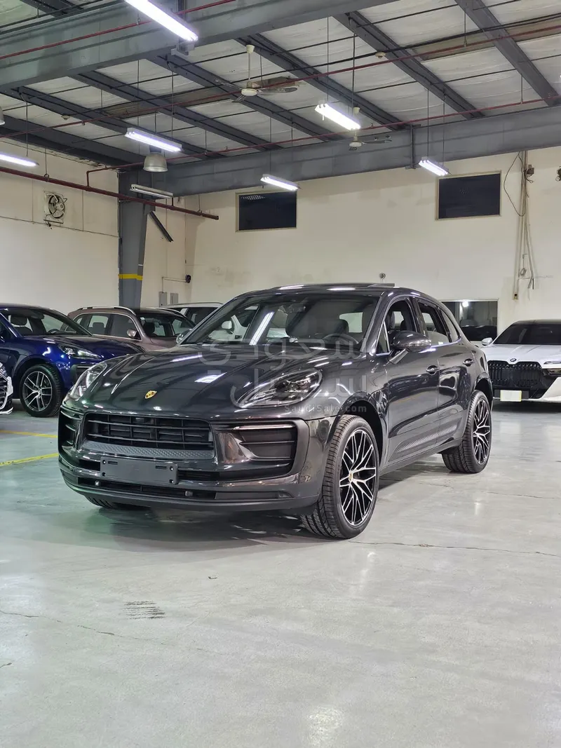 2025 Porsche Macan
