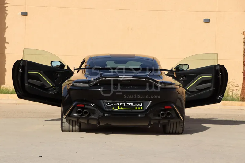 2022 استون مارتن فانتج اف 1 إديشن