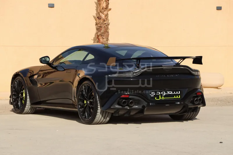2022 استون مارتن فانتج اف 1 إديشن