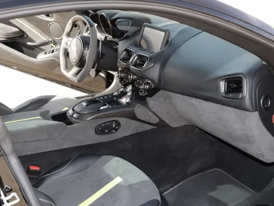 2022 استون مارتن فانتج اف 1 إديشن