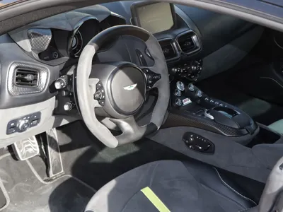 2022 استون مارتن فانتج اف 1 إديشن