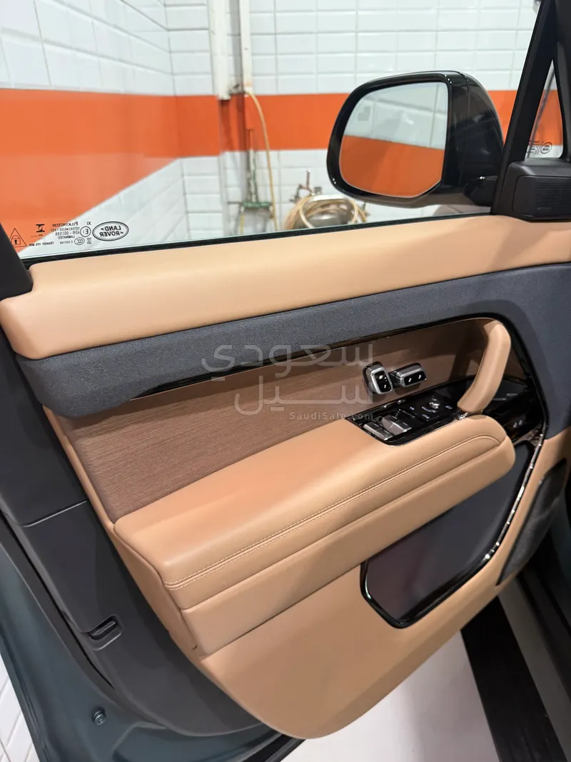 2025 Land Rover Range Rover Sport SV