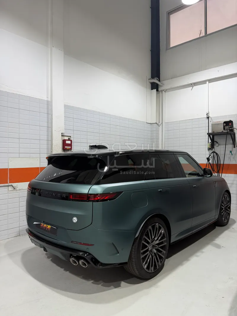 2025 Land Rover Range Rover Sport SV