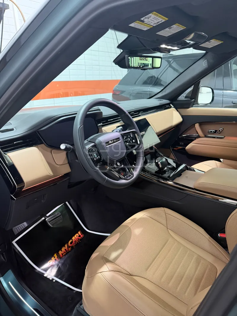 2025 Land Rover Range Rover Sport SV