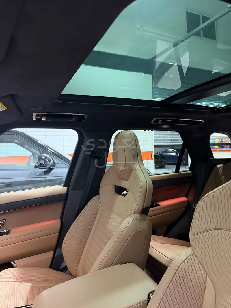 2025 Land Rover Range Rover Sport SV
