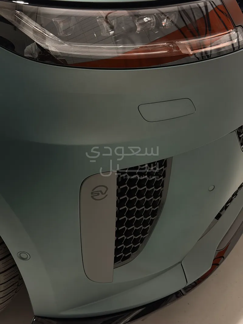 2025 Land Rover Range Rover Sport SV