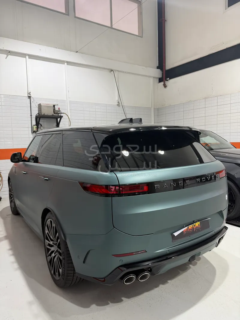 2025 Land Rover Range Rover Sport SV