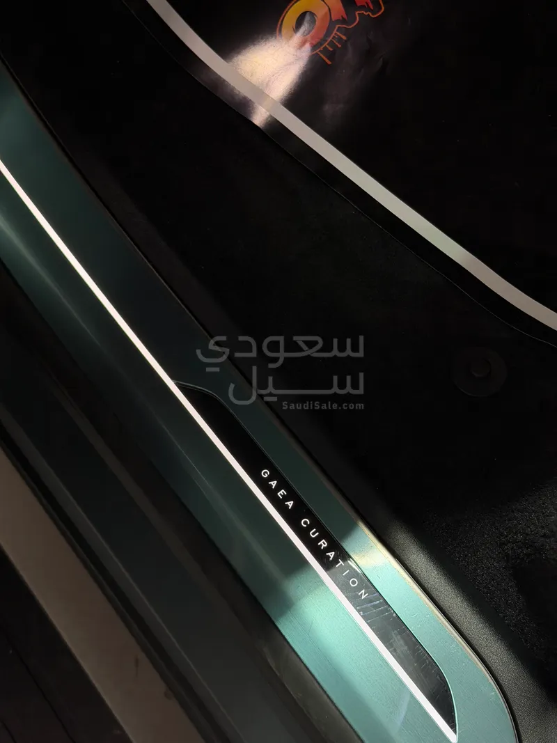 2025 Land Rover Range Rover Sport SV