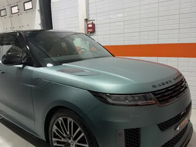 2025 Land Rover Range Rover Sport SV