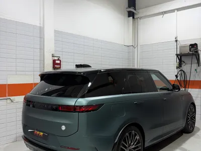2025 Land Rover Range Rover Sport SV