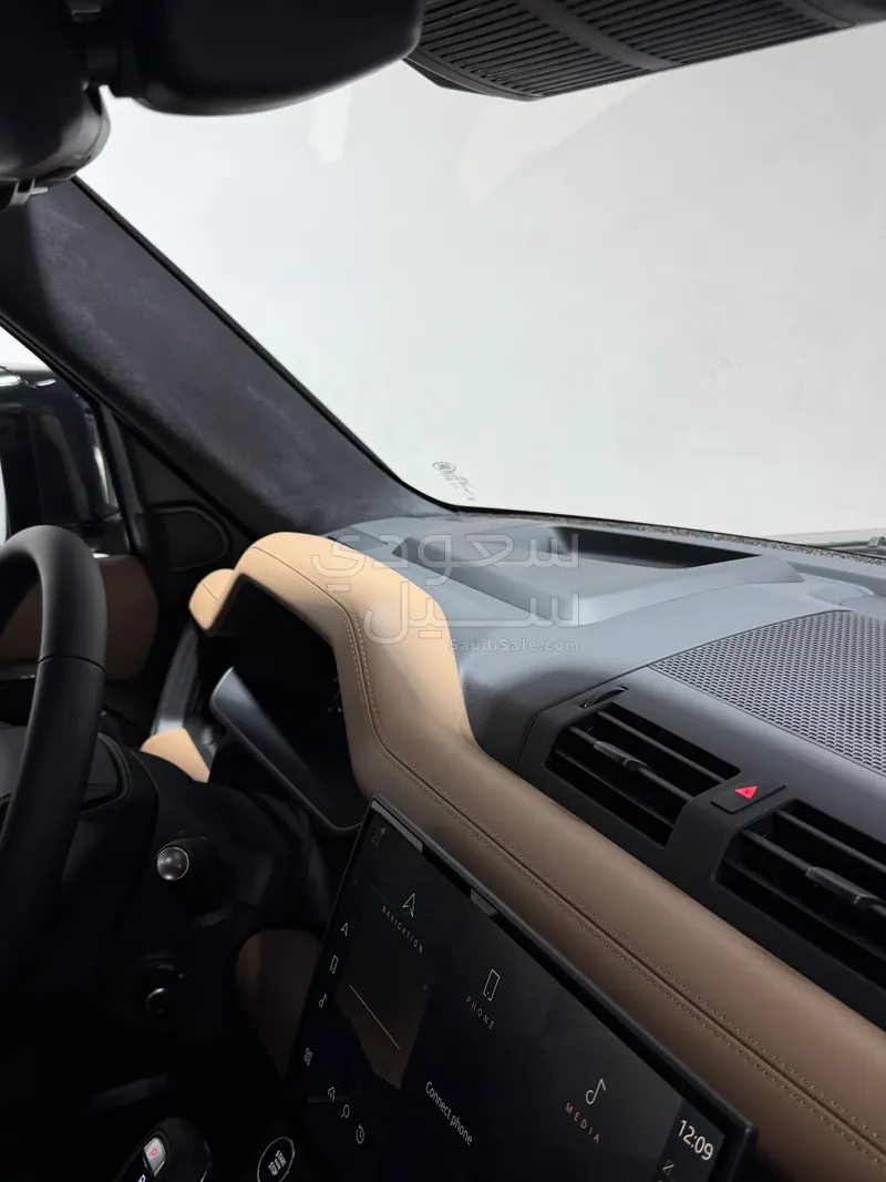 2026 Land Rover Defender X 110