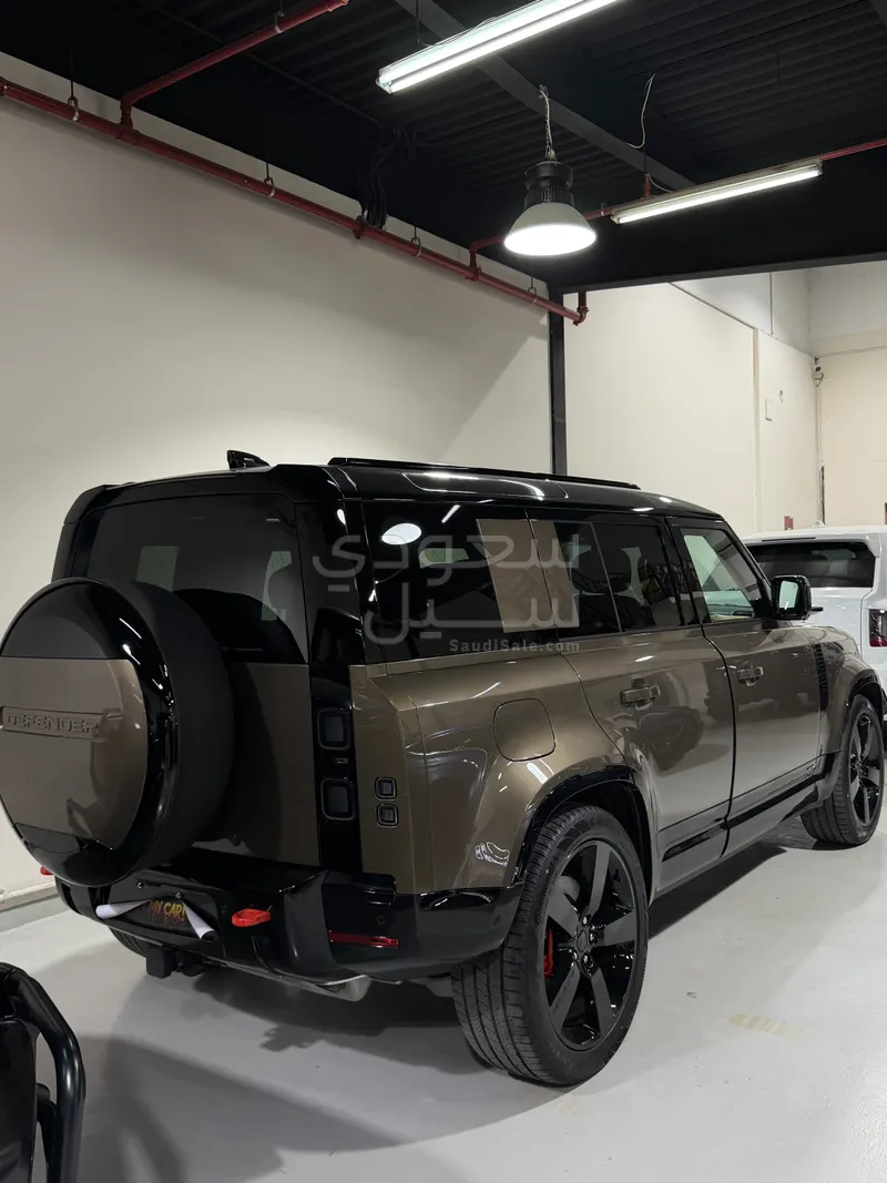 2026 Land Rover Defender X 110