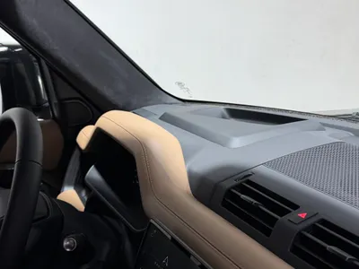 2026 Land Rover Defender X 110