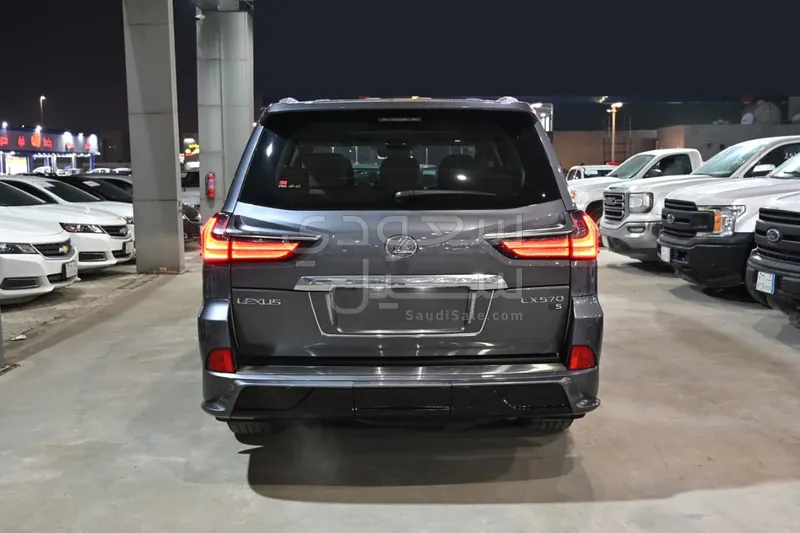 2019 Lexus LX 570 S