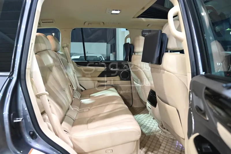 2019 Lexus LX 570 S