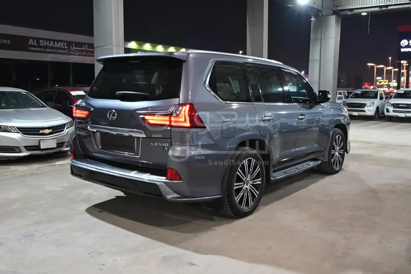 2019 Lexus LX 570 S